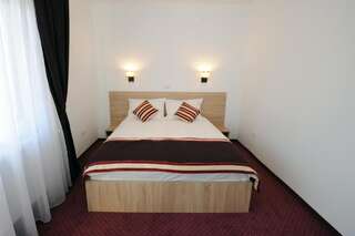 Гостевой дом Casa Tad Буштени Двухместный номер с 1 кроватью-1